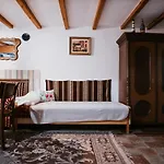 Nyugalom Az Erdo Koezepen 4*