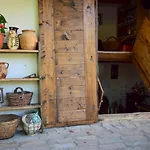 Nyugalom Az Erdo Koezepen Ruzsa