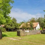 Nyugalom Az Erdo Koezepen Penzion