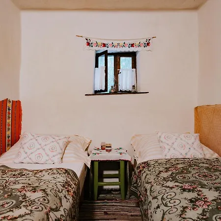 Konukevi Nyugalom Az Erdo Koezepen Ruzsa