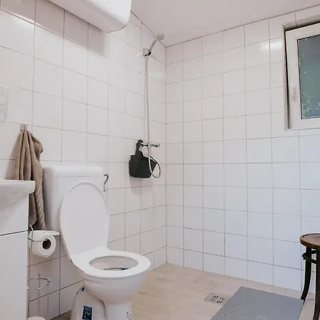 Nyugalom Az Erdo Koezepen 4*
