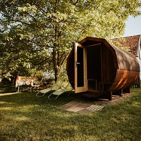 Nyugalom Az Erdo Koezepen 4* Ruzsa