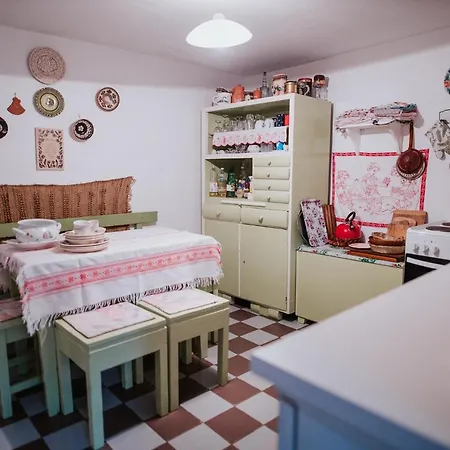 Гостевой дом Nyugalom Az Erdo Koezepen 4*