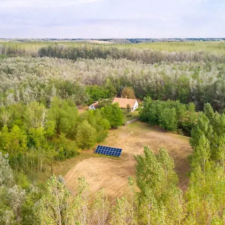 Гостевой дом Nyugalom Az Erdo Koezepen Ruzsa