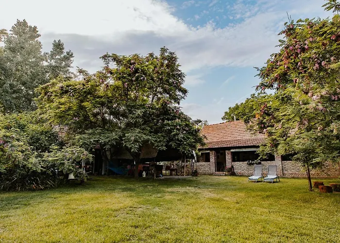 Gasthof Nyugalom Az Erdo Koezepen 4*