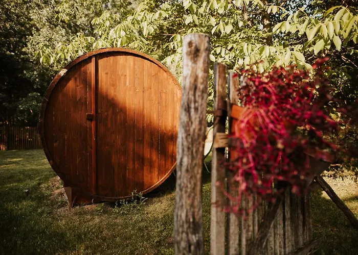 Gasthof Nyugalom Az Erdo Koezepen 4*