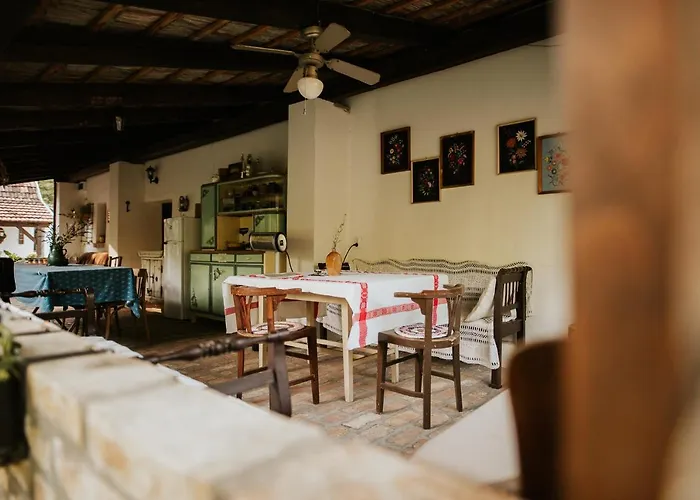 Gasthof Nyugalom Az Erdo Koezepen