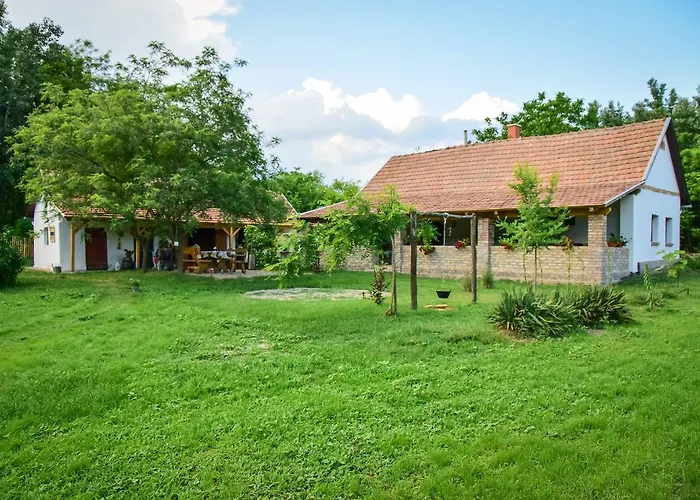 Nyugalom Az Erdo Koezepen Guest house 4*